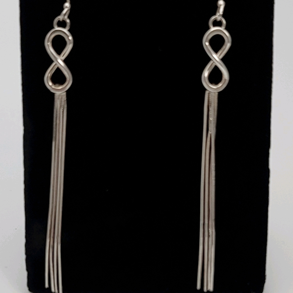 Drop earrings